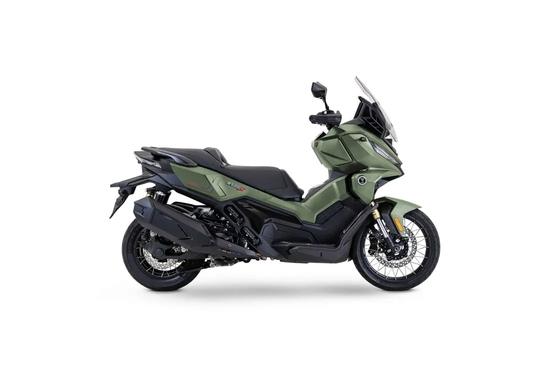 Voge Sfida SR450X vista di profilo